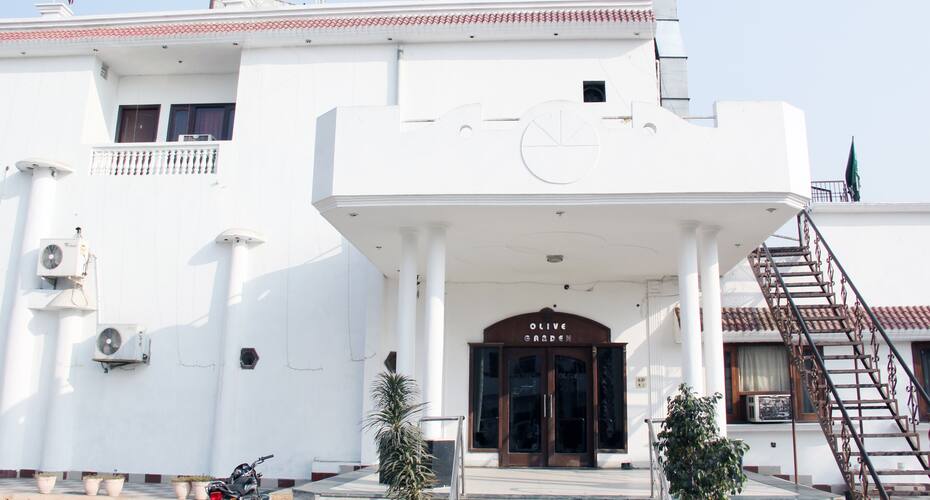 Olive Garden Hotel, Amritsar 1